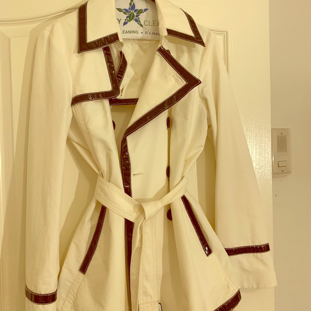 Mod rain coat
